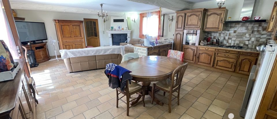 House 9 rooms of 217 m² in Donzère (26290)