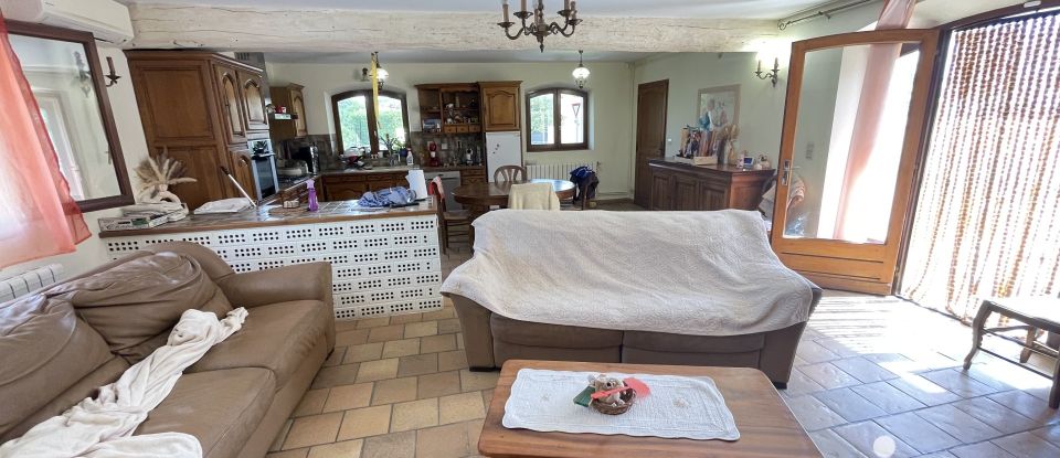 House 9 rooms of 217 m² in Donzère (26290)