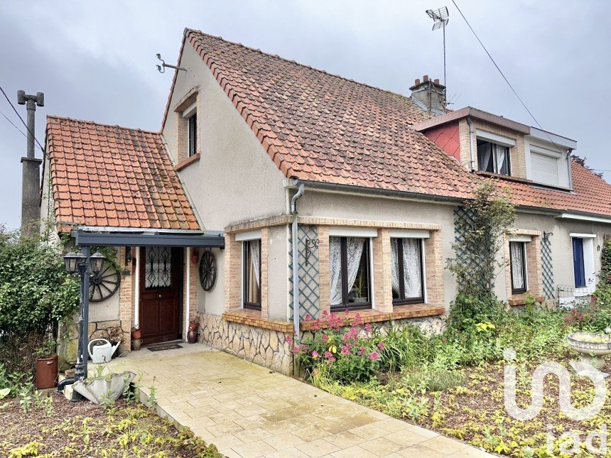 Maison 5 pièces de 110 m² à Hallines (62570)