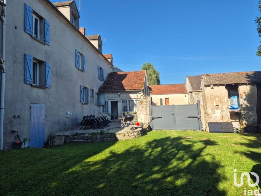 Maison 6 pièces de 159 m² à La Ferté-sous-Jouarre (77260)