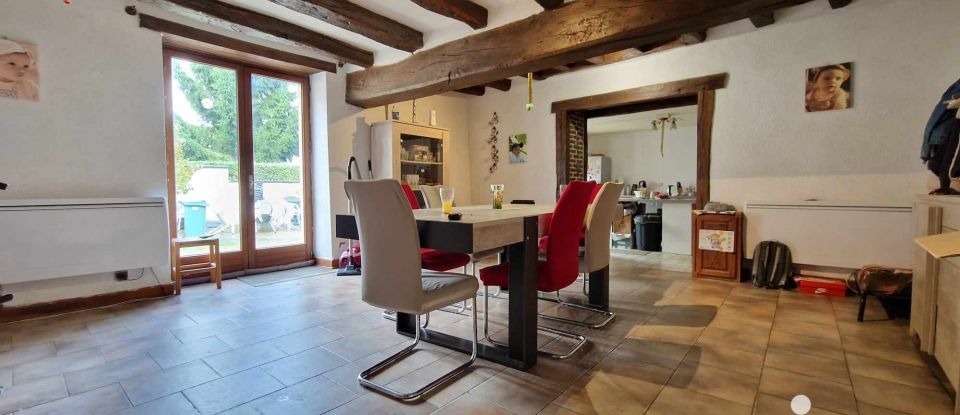 Longere 7 rooms of 148 m² in Connerré (72160)