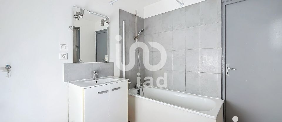 Town house 5 rooms of 107 m² in Loos (59120)