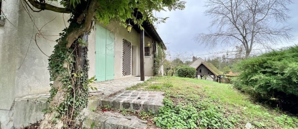 House 6 rooms of 140 m² in Saint-Rémy-la-Vanne (77320)