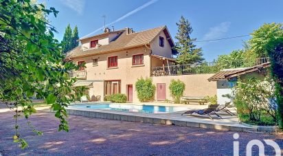 House 6 rooms of 183 m² in Pont-de-Chéruy (38230)