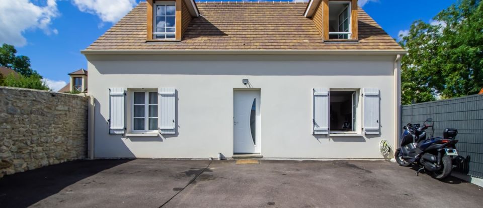 Maison 6 pièces de 94 m² à Maule (78580)