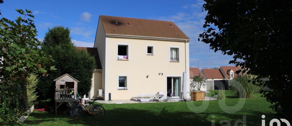 Maison 5 pièces de 110 m² à Dammarie-les-Lys (77190)