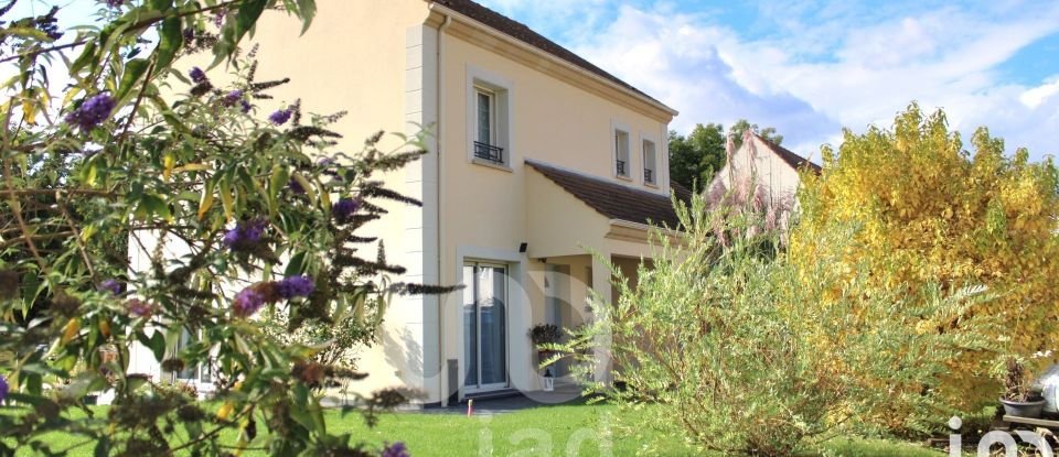 Maison 5 pièces de 110 m² à Dammarie-les-Lys (77190)