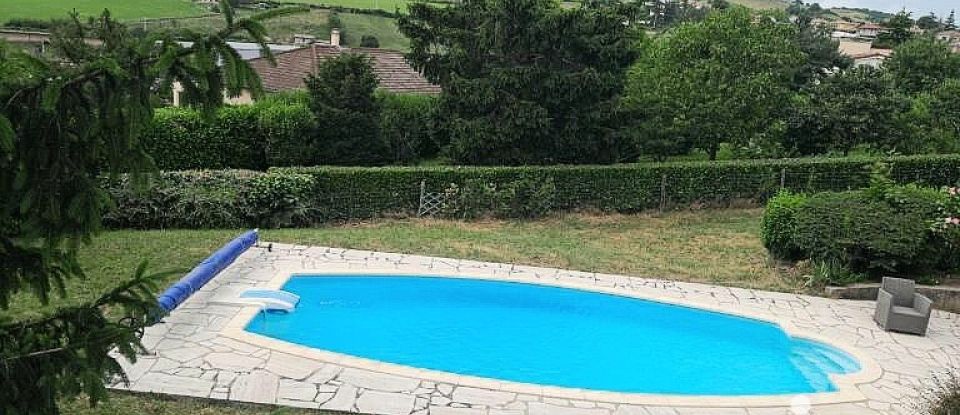 House 5 rooms of 140 m² in Saint-Martin-la-Plaine (42800)