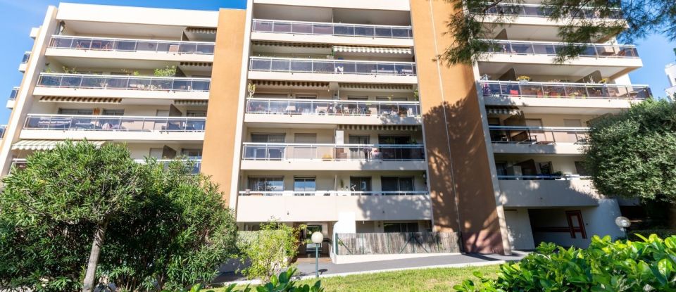 Appartement 2 pièces de 49 m² à Nice (06200)