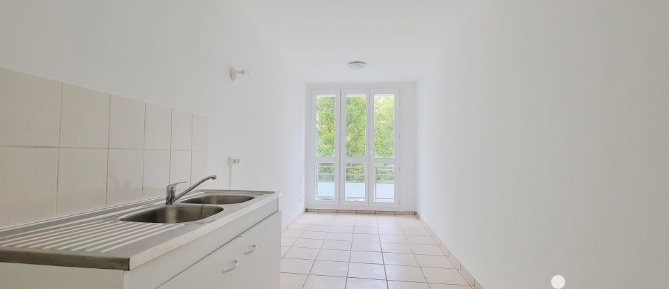 Appartement 3 pièces de 72 m² à Chilly-Mazarin (91380)