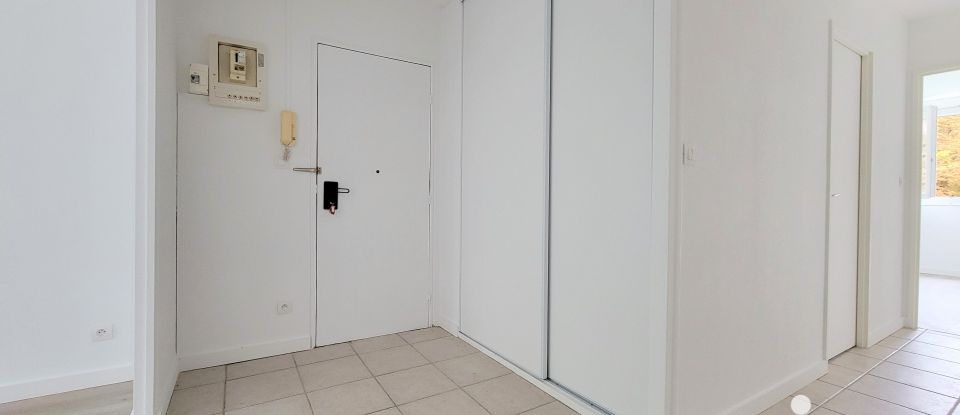 Apartment 3 rooms of 72 m² in Chilly-Mazarin (91380)