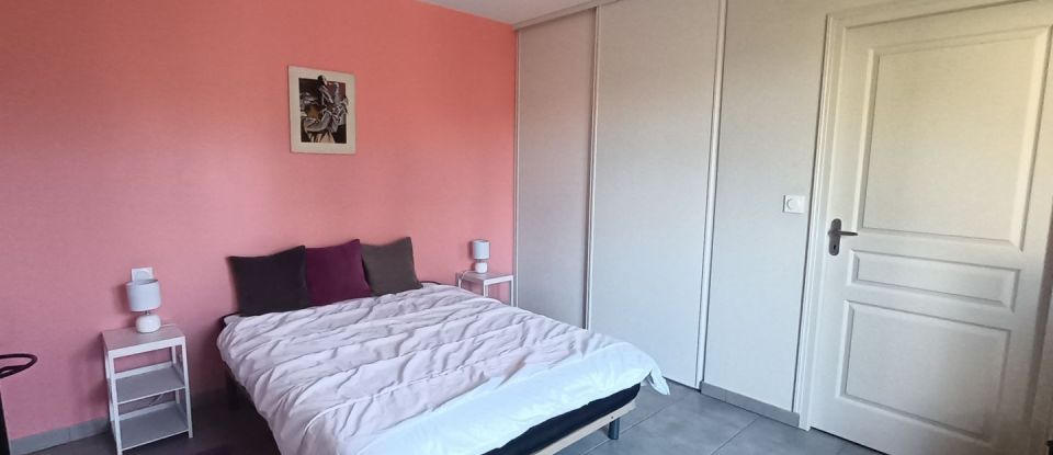 Maison 7 pièces de 220 m² à Pas-de-Jeu (79100)