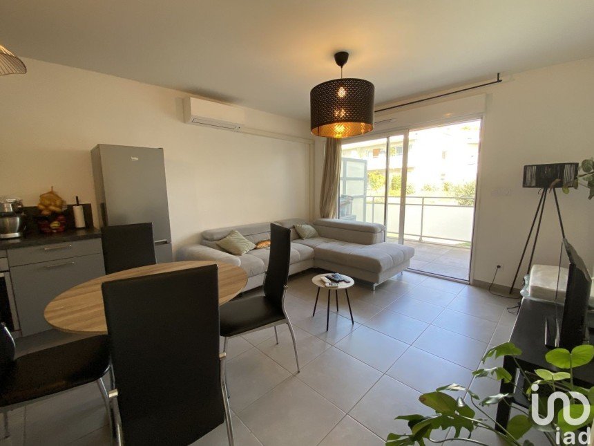 Apartment 2 rooms of 39 m² in Toulon (83200)