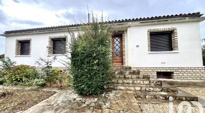 Traditional house 5 rooms of 130 m² in Saint-Pierre-d'Exideuil (86400)