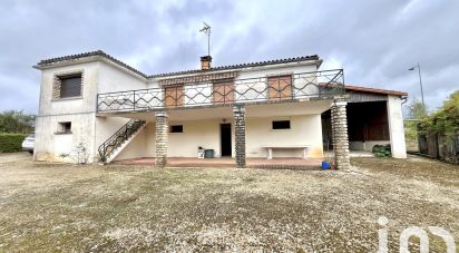 Traditional house 5 rooms of 130 m² in Saint-Pierre-d'Exideuil (86400)