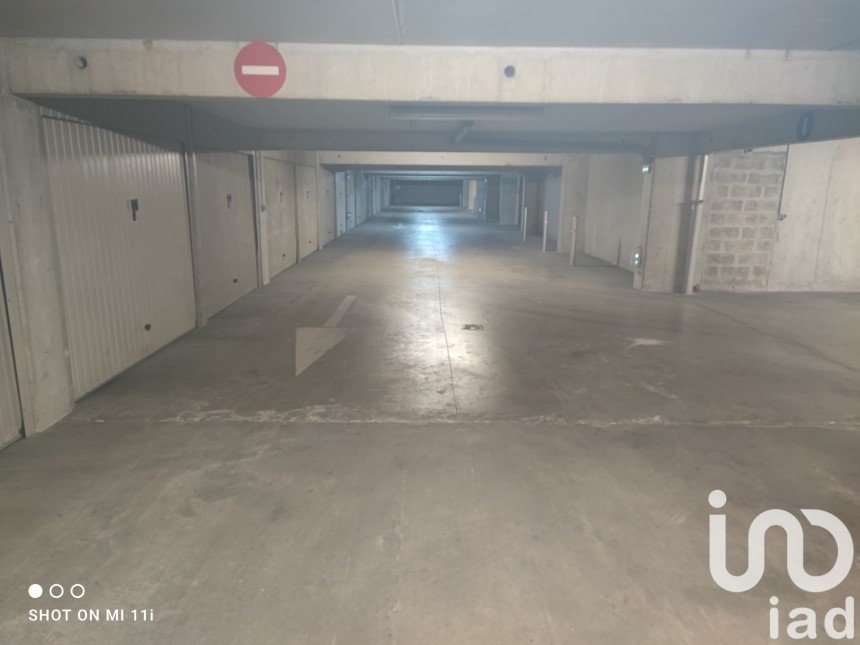 Parking of 14 m² in Lorient (56100)