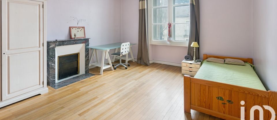 Maison traditionnelle 12 pièces de 338 m² à Nantes (44000)