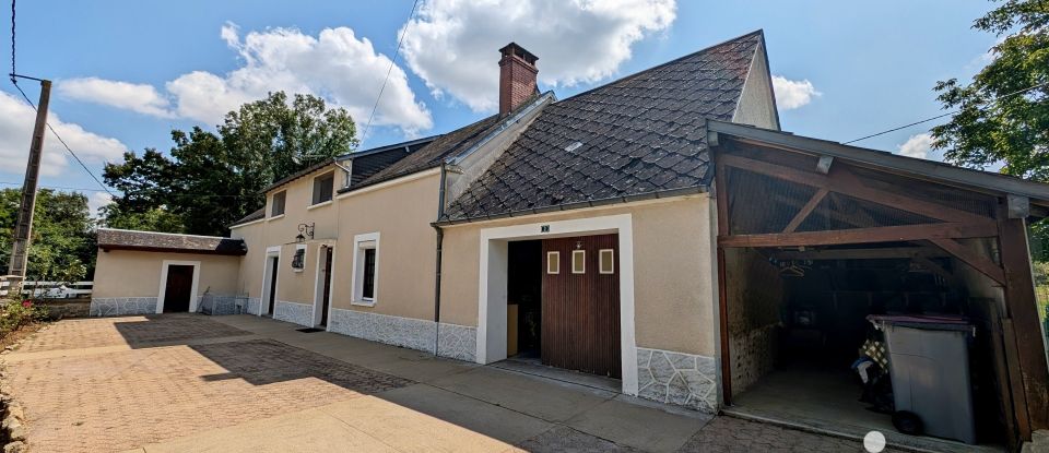 Maison de village 5 pièces de 135 m² à Thevet-Saint-Julien (36400)