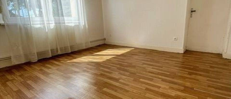 Maison 4 pièces de 90 m² à Serémange-Erzange (57290)