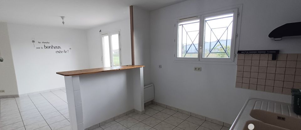 House 4 rooms of 80 m² in Lesparre-Médoc (33340)