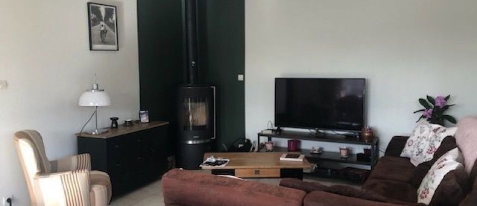 Maison 8 pièces de 93 m² à Courcemont (72110)