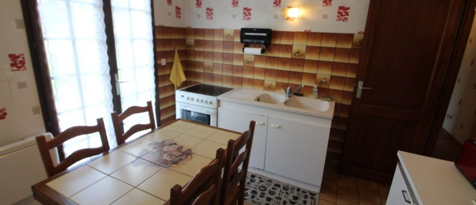 House 5 rooms of 98 m² in Châtellerault (86100)