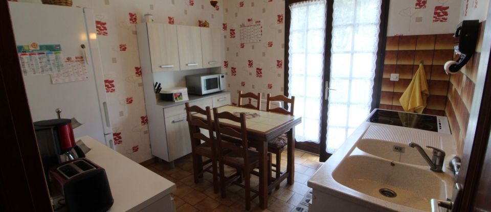 House 5 rooms of 98 m² in Châtellerault (86100)