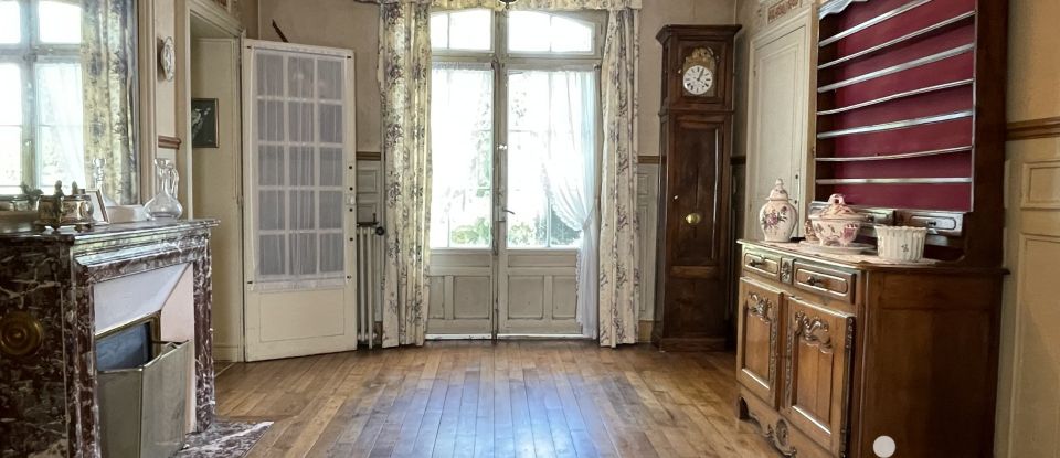 Maison 11 pièces de 235 m² à Châteaudun (28200)