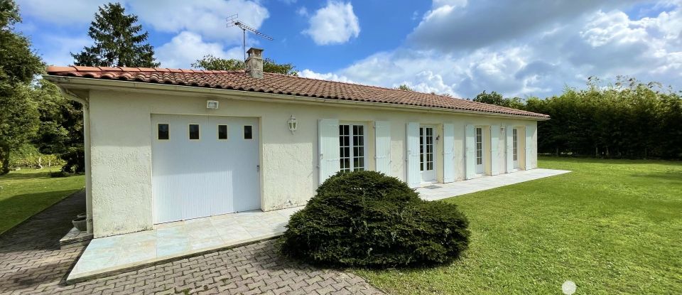 Traditional house 5 rooms of 93 m² in Cissac-Médoc (33250)