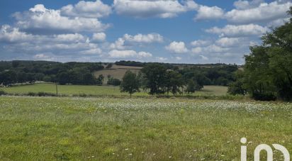 Terrain de 2 121 m² à Molinet (03510)