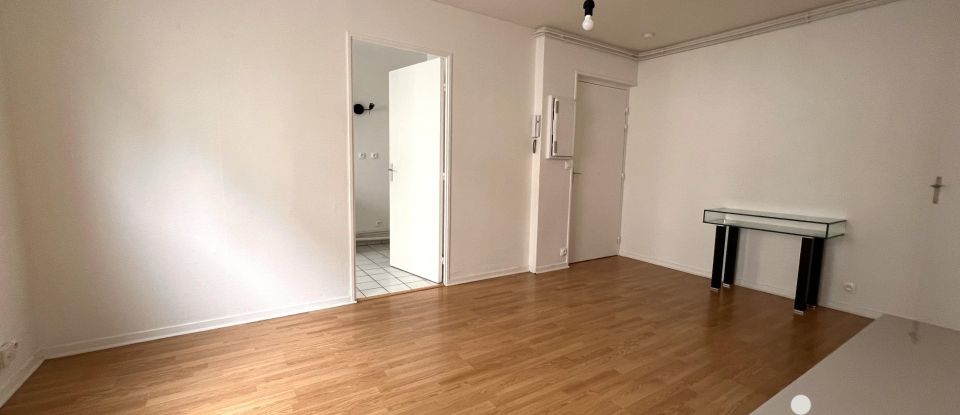 Appartement 2 pièces de 36 m² à Paris (75018)