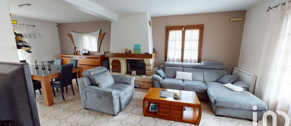 Traditional house 6 rooms of 133 m² in Le Mée-sur-Seine (77350)