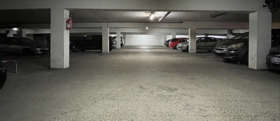 Parking/garage/box de 33 m² à Bobigny (93000)