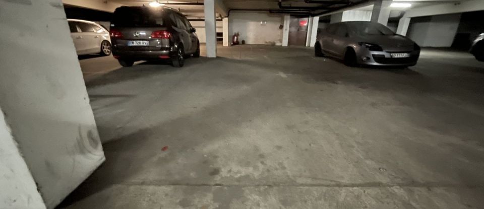 Parking/garage/box de 33 m² à Bobigny (93000)