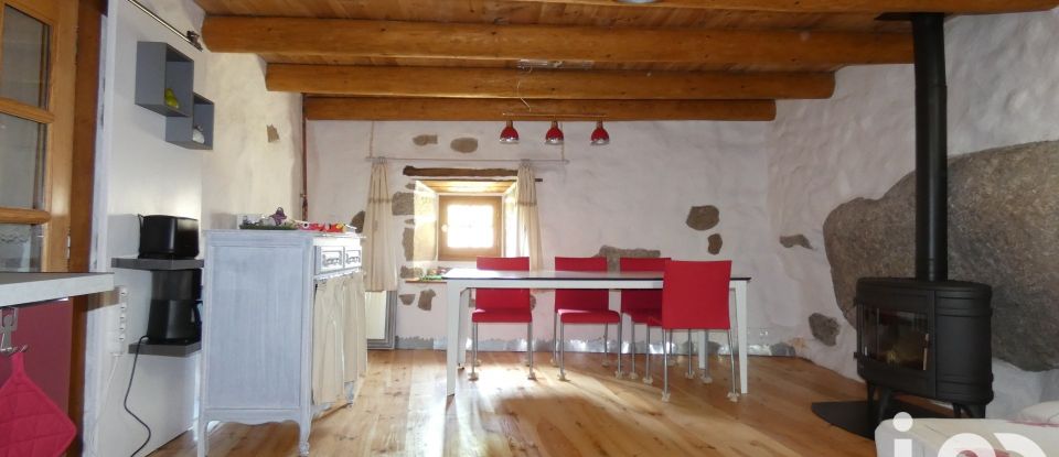 Traditional house 7 rooms of 182 m² in Charraix (43300)