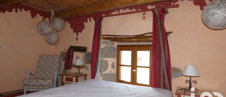 Traditional house 7 rooms of 182 m² in Charraix (43300)