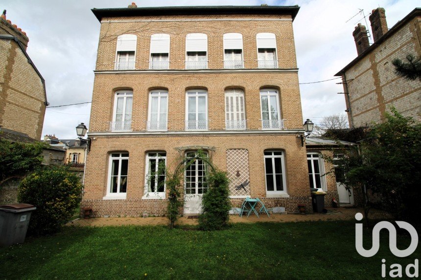 Mansion 9 rooms of 209 m² in Elbeuf (76500)