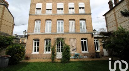 Mansion 9 rooms of 209 m² in Elbeuf (76500)