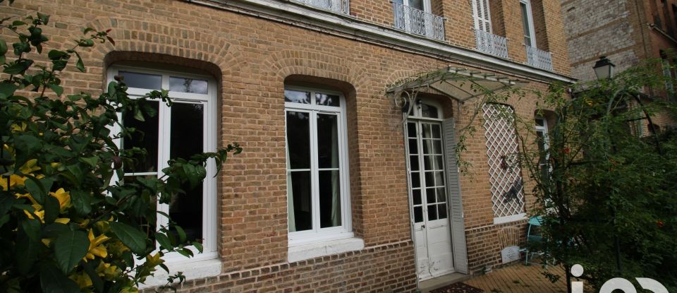 Mansion 9 rooms of 209 m² in Elbeuf (76500)