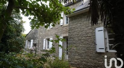 Traditional house 7 rooms of 123 m² in Kerlouan (29890)