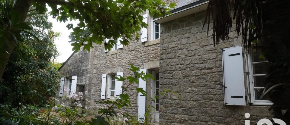 Maison traditionnelle 7 pièces de 123 m² à Kerlouan (29890)