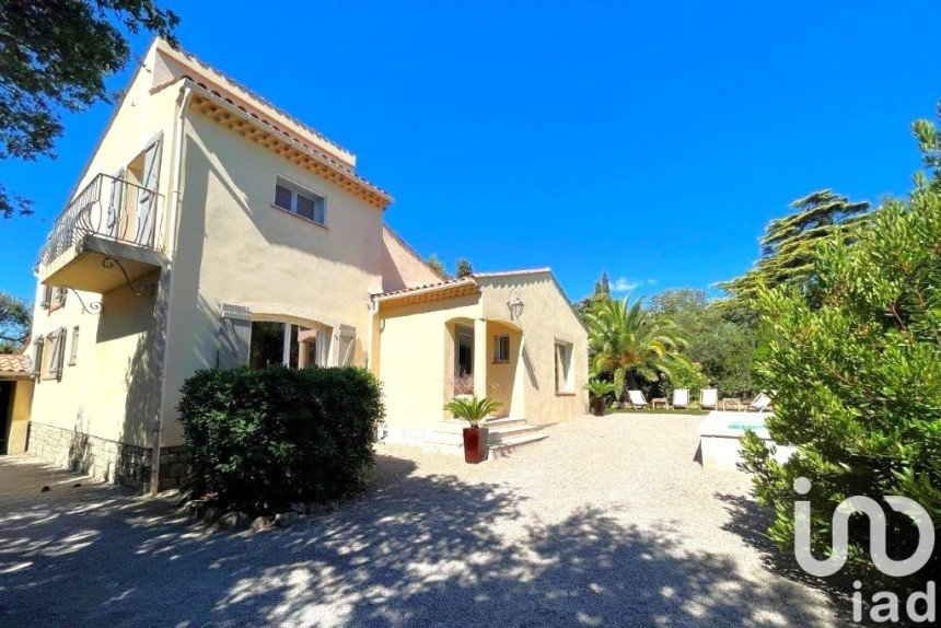 House 5 rooms of 154 m² in Fréjus (83370)