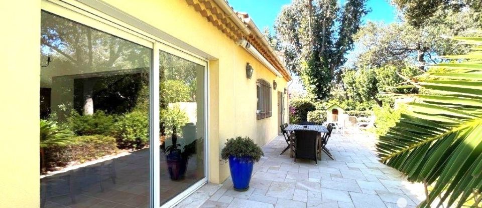 House 5 rooms of 154 m² in Fréjus (83370)