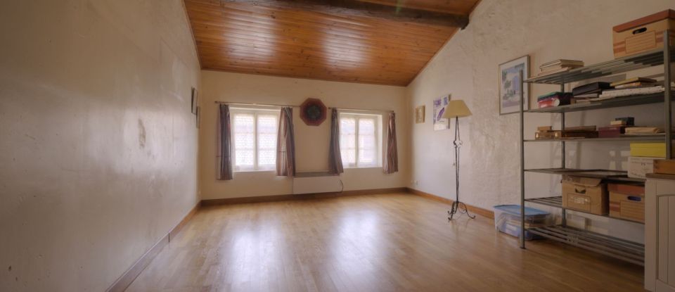 House 6 rooms of 260 m² in Montmerle-sur-Saône (01090)