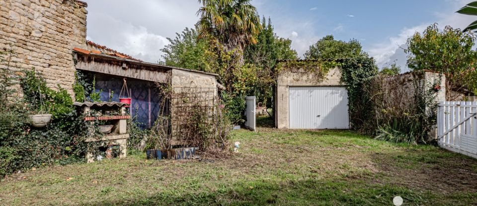 Maison traditionnelle 3 pièces de 105 m² à Surgères (17700)