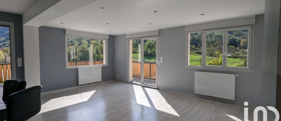 Maison 8 pièces de 174 m² à Vuillafans (25840)