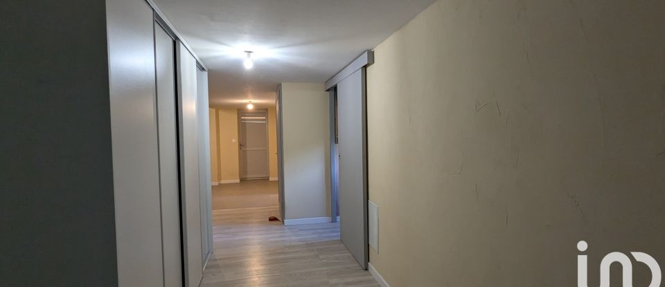 Maison 8 pièces de 174 m² à Vuillafans (25840)