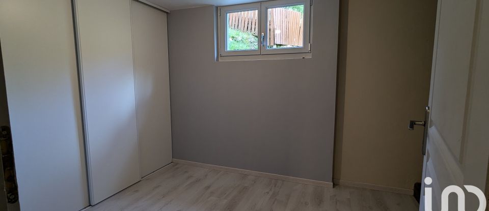 Maison 8 pièces de 174 m² à Vuillafans (25840)