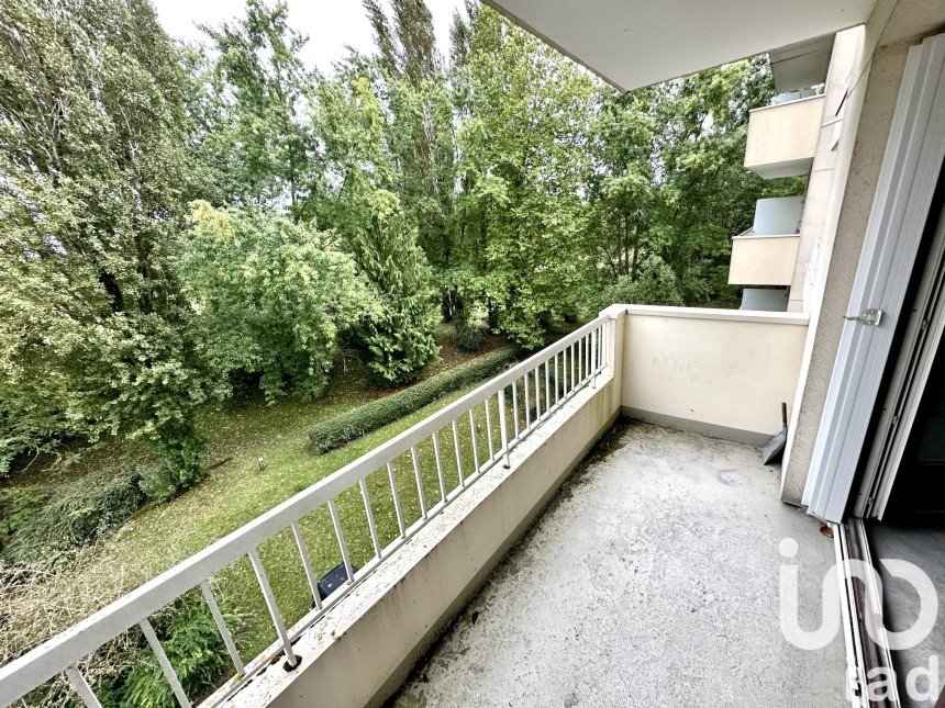 Appartement 3 pièces de 65 m² à Rambouillet (78120)