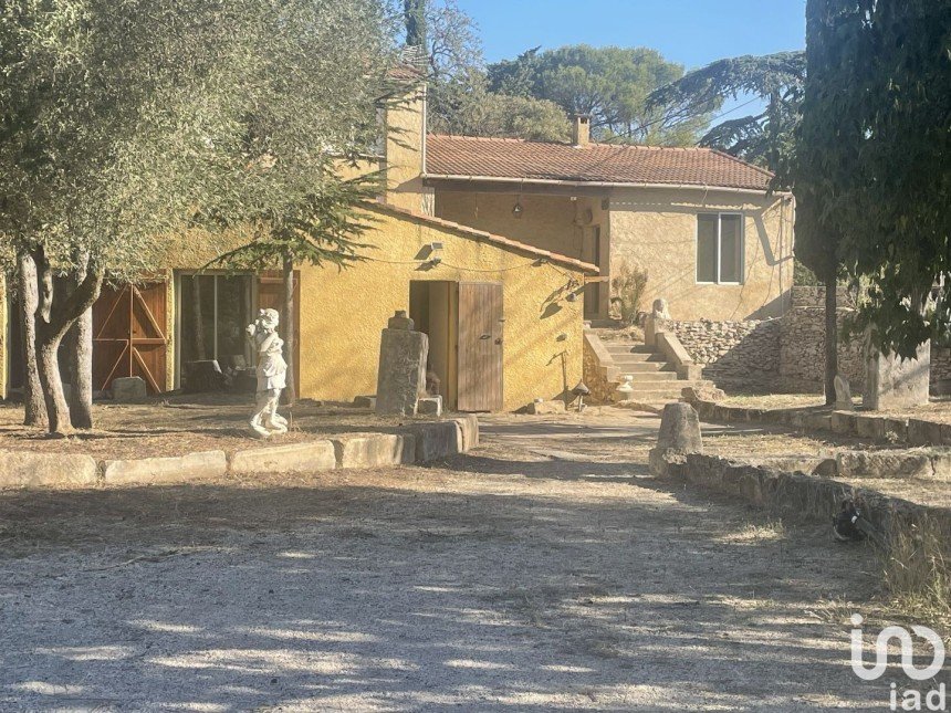 Maison 6 pièces de 160 m² à Nîmes (30000)